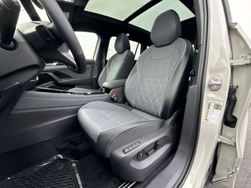 New 2026 Volkswagen Tiguan SEL R-Line image 12