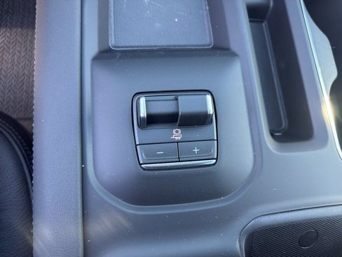 New 2026 GMC Sierra 2500 Denali w/ Technology Package AWD/4WD image 13