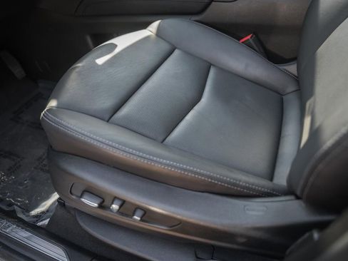 Used 2025 Cadillac XT5 Premium Luxury image 34