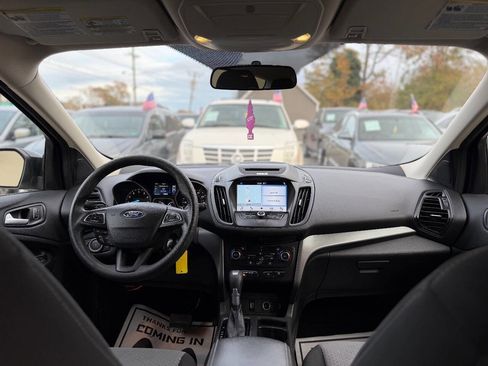 Used 2017 Ford Escape SE w/ Equipment Group 201A image 12