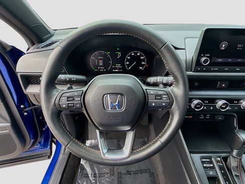 Used 2023 Honda CR-V Sport image 10