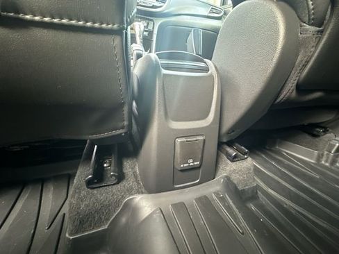 Used 2019 Buick Encore Essence image 22