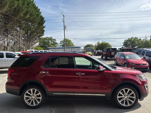 Used 2017 Ford Explorer Limited AWD/4WD image 7