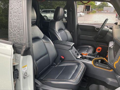 Used 2024 Ford Bronco Badlands AWD/4WD image 7
