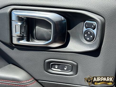 New 2026 Jeep Gladiator Rubicon AWD/4WD image 32