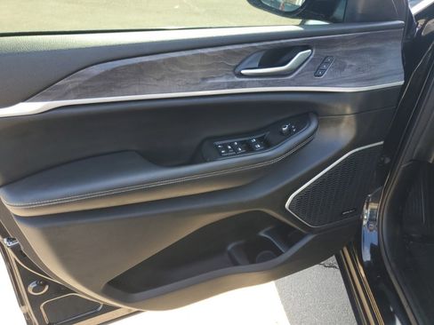 Used 2023 Jeep Grand Cherokee L Limited image 8