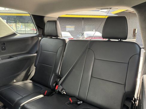 Used 2019 Chevrolet Traverse RS w/ LPO, Cargo Package image 17