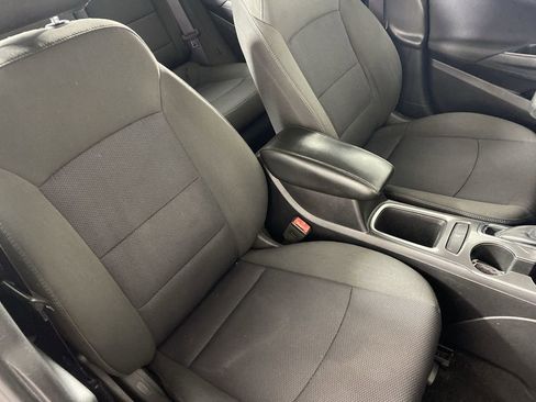 Used 2017 Chevrolet Cruze LT w/ Convenience Package image 27