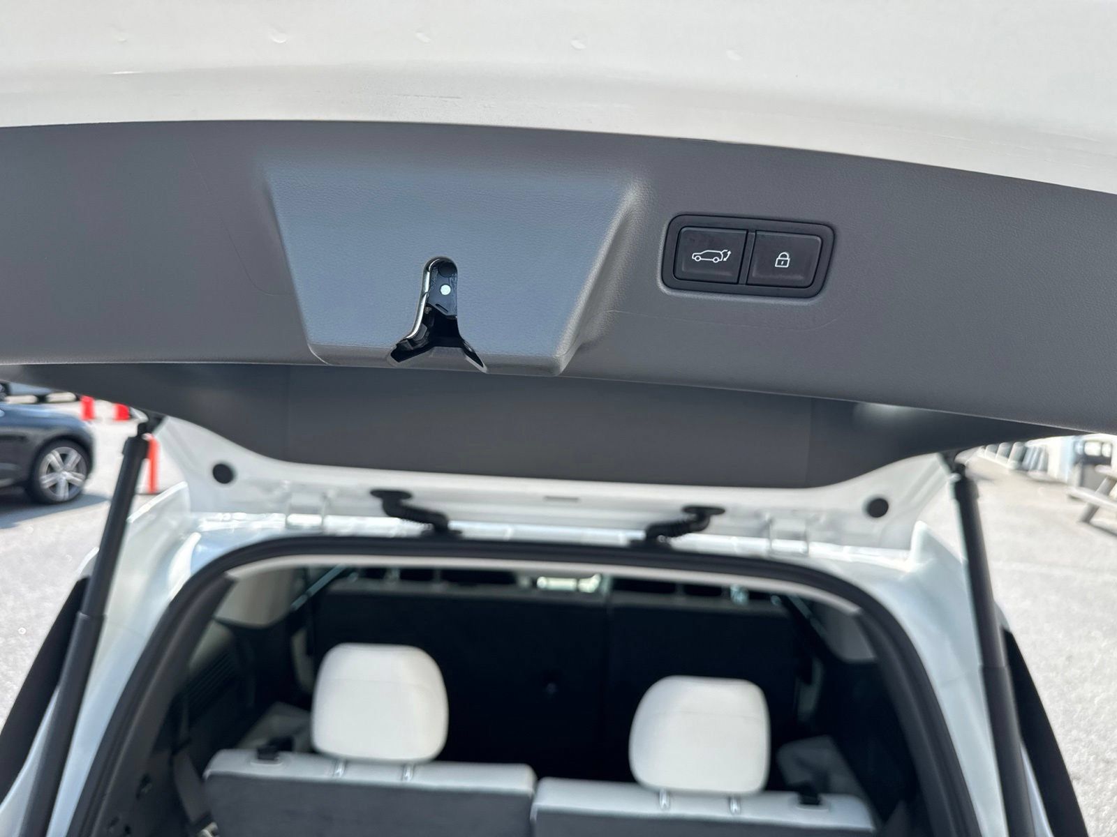 Certified 2026 Hyundai Santa Fe SE FWD image 11