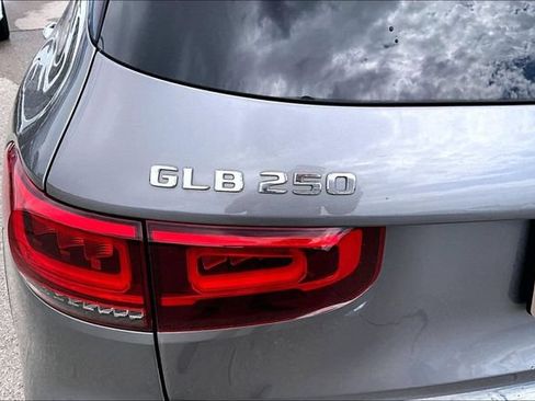 Used 2020 Mercedes-Benz GLB 250 image 33
