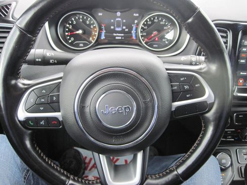 Used 2020 Jeep Compass Limited image 10