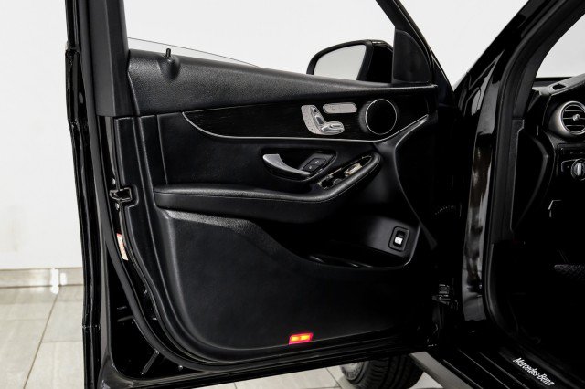 Used 2020 Mercedes-Benz GLC 300 image 42