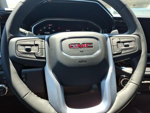 New 2026 GMC Sierra 1500 SLT w/ SLT Premium Plus Package AWD/4WD image 18