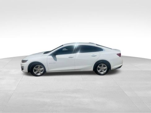 Used 2022 Chevrolet Malibu LS FWD image 3