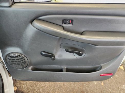 Used 2006 Chevrolet Silverado 2500 W/T image 11