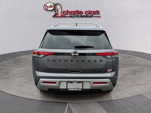 Certified 2023 Nissan Pathfinder SL w/ Lighting Package (N92) image 4