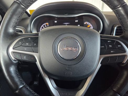 Certified 2021 Jeep Grand Cherokee Laredo X AWD/4WD image 6
