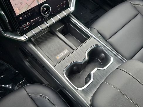 New 2026 GMC Acadia Elevation w/ Elevation Premium Package AWD/4WD image 23