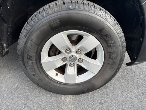 Used 2018 RAM 1500 Express AWD/4WD image 28