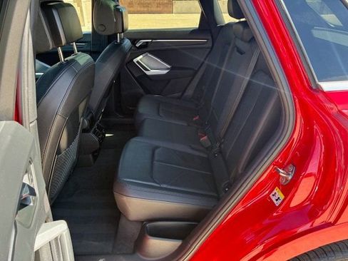 Used 2024 Audi Q3 2.0T Premium image 19