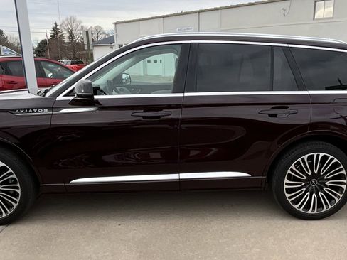 Used 2023 Lincoln Aviator Black Label w/ Dynamic Handling Package AWD/4WD image 8