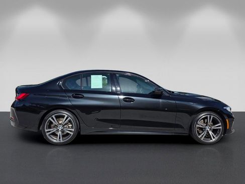 Certified 2023 BMW 330i Sedan w/ Premium Package RWD image 3