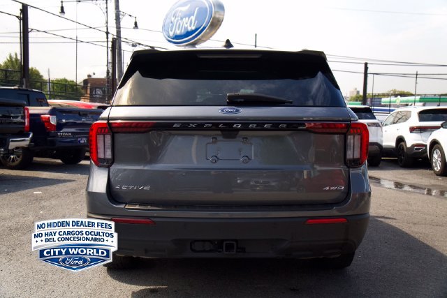Certified 2025 Ford Explorer Active AWD/4WD image 5