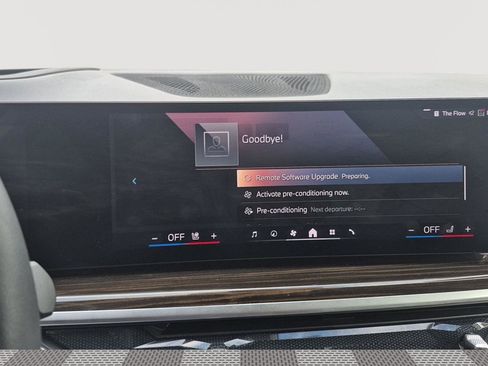 Used 2024 BMW X7 xDrive40i image 39