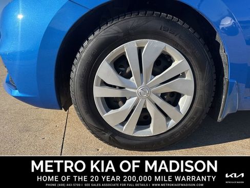 Used 2021 Nissan Versa S image 10