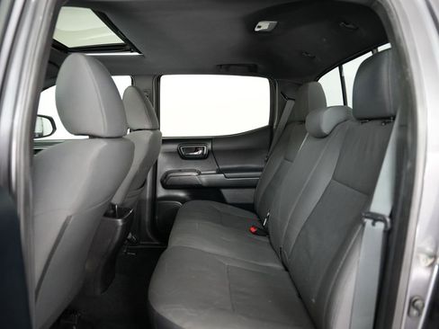 Used 2016 Toyota Tacoma TRD Sport w/ Premium & Technology Package image 37