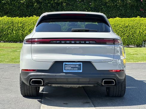 Certified 2025 Porsche Cayenne AWD/4WD image 7