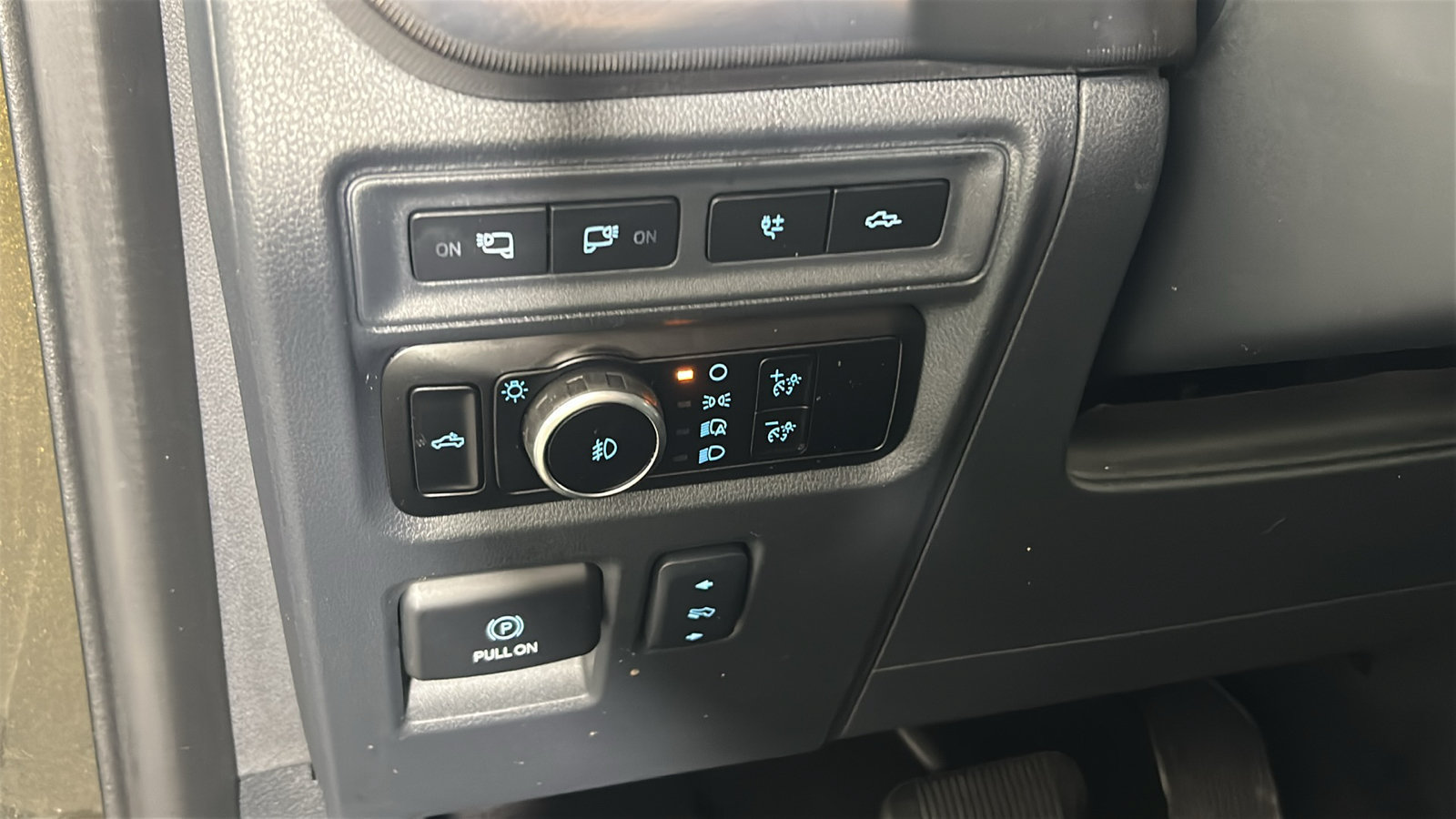 Used 2024 Ford F150 Raptor AWD/4WD image 23