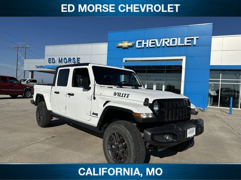 Used 2022 Jeep Gladiator Sport AWD/4WD image 1