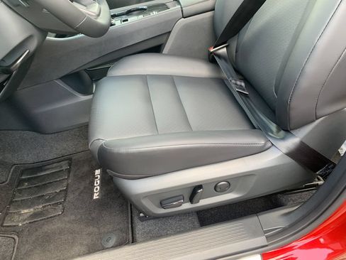 New 2026 Nissan Rogue SV FWD image 22