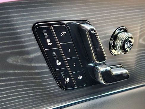 New 2025 Cadillac Lyriq Luxury image 25