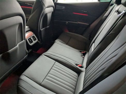 New 2025 Maserati Grecale Modena image 9