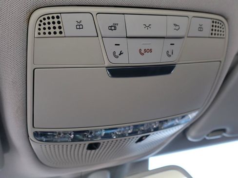 Used 2016 Mercedes-Benz C 300 Sedan image 26