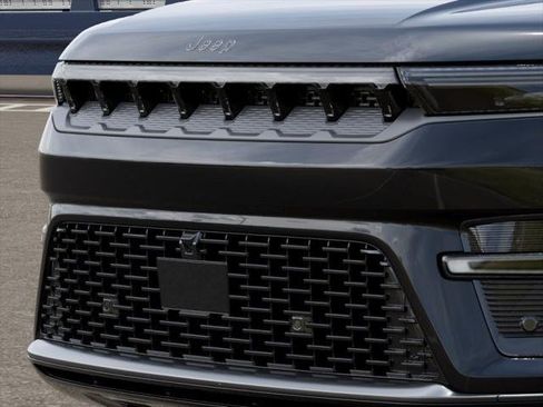 New 2026 Jeep Grand Wagoneer Limited AWD/4WD image 19