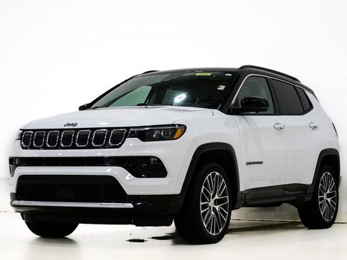 Used 2022 Jeep Compass Limited w/ Elite Group image 3