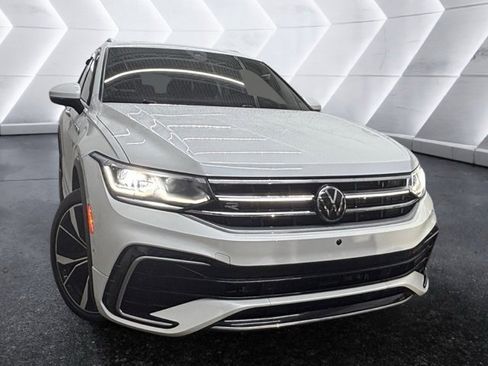 Used 2022 Volkswagen Tiguan SEL R-Line image 5