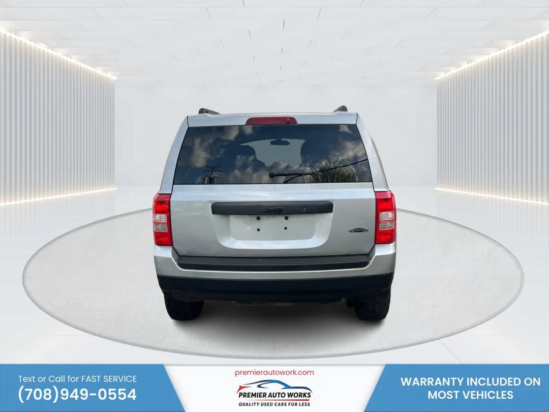 Used 2015 Jeep Patriot Sport FWD image 5
