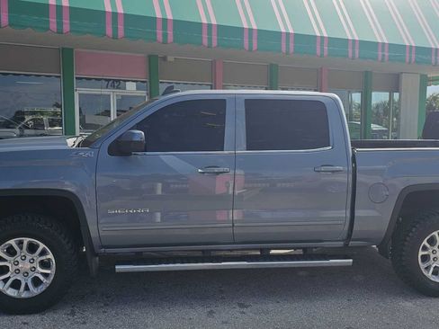 Used 2015 GMC Sierra 1500 SLE w/ SLE Value Package AWD/4WD image 2
