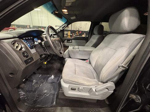 Used 2012 Ford F150 XLT w/ XLT Chrome Pkg image 16