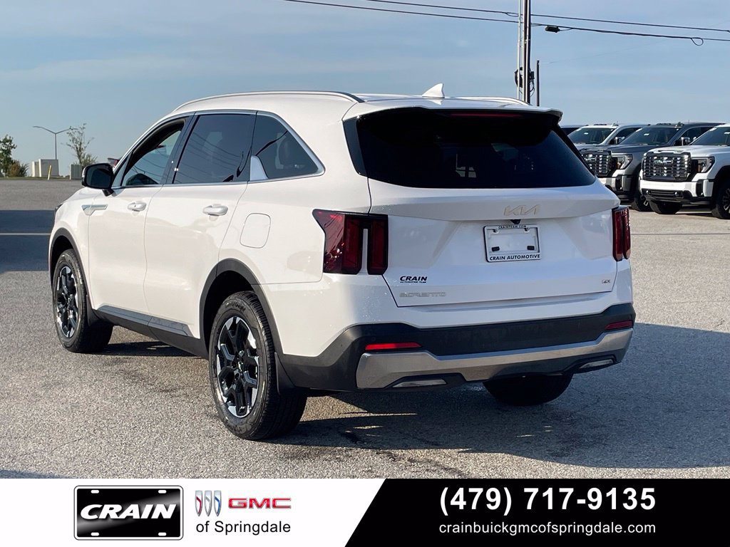 Used 2025 Kia Sorento S AWD/4WD image 5
