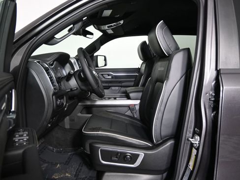 Used 2025 RAM 1500 Laramie AWD/4WD image 21