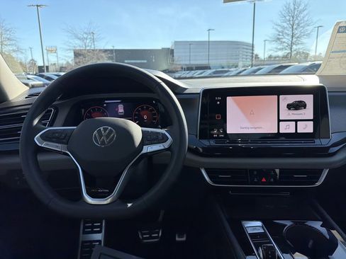 New 2026 Volkswagen Atlas Peak Edition image 13