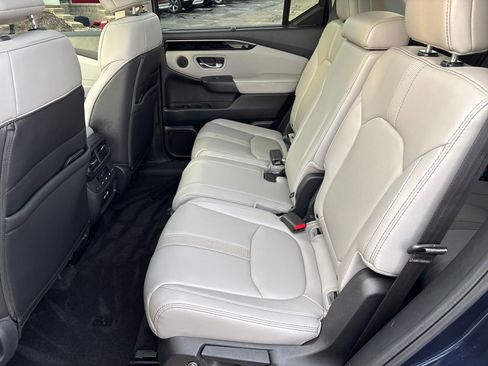 Used 2023 Honda Pilot Touring image 25