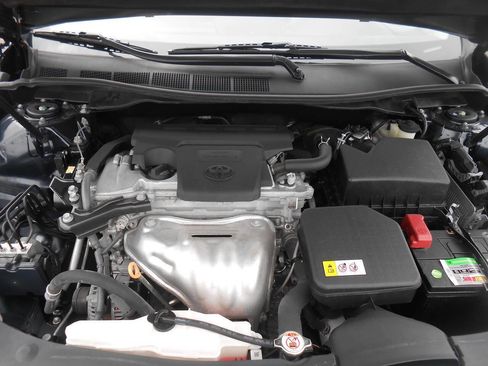 Used 2017 Toyota Camry LE FWD image 19