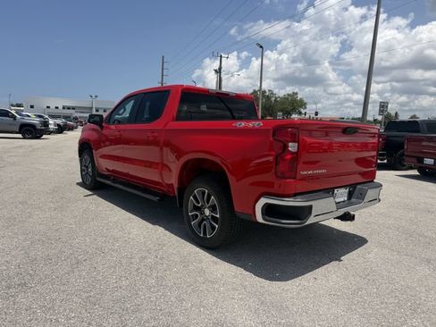 Used 2023 Chevrolet Silverado 1500 LT AWD/4WD image 7