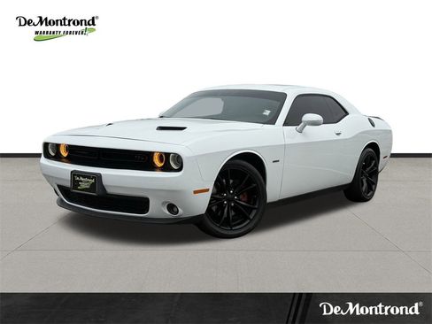 Used 2016 Dodge Challenger R/T Plus image 1